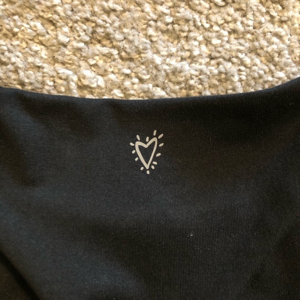 Betsy Johnson 👏🏼 NWT/ Performace, crop, size XS - Picture 7 of 9